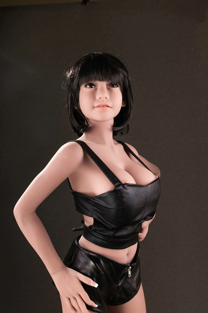 140cm Valerie with 75# head & D cup